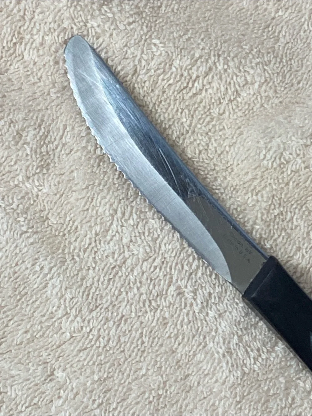 Cutco Black Serrated Table Knife
